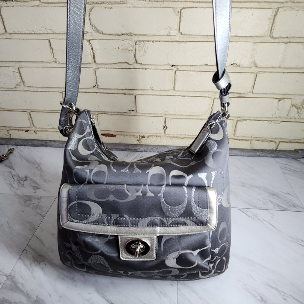 Euc Coach Penelope Optic Metallic Signature Crossbody Convertible Purse